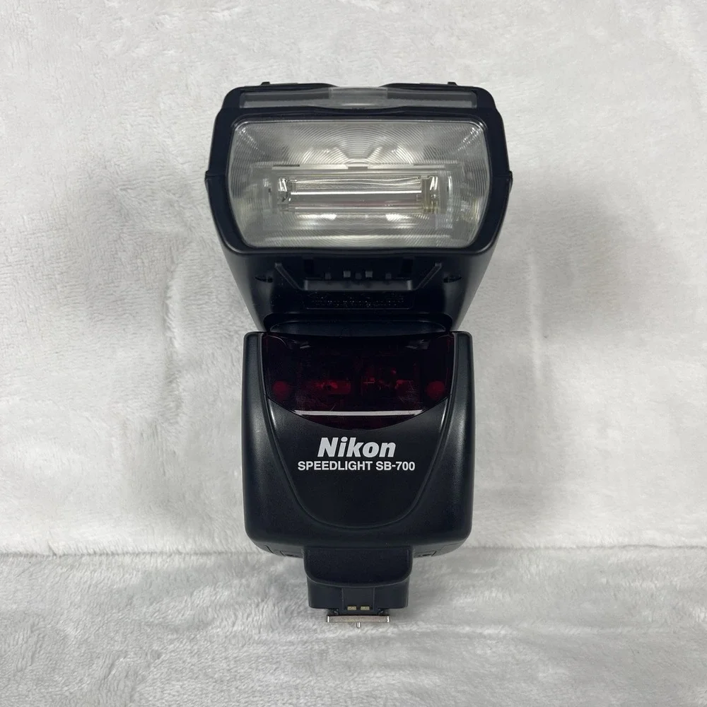 Nikon Speedlight SB-700 Auto Focus Shoe Mount Filters Diffuser Case Stand Manual